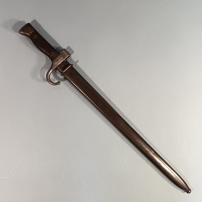 BAIONNETTE BERTHIER MODELE 1892 SECOND TYPE MODIFIEE AVEC QUILLON ET PLAQUETTES BOIS